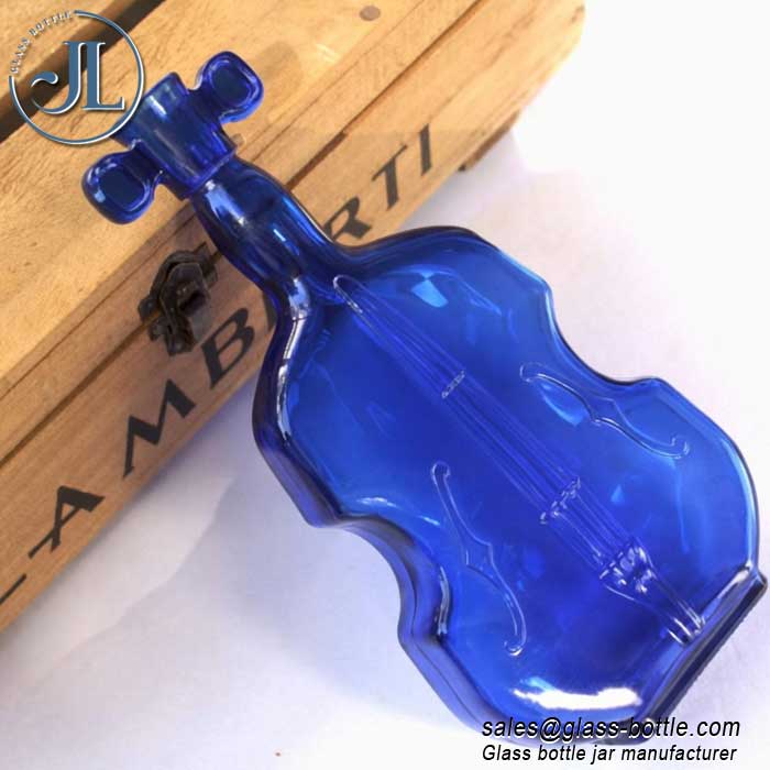 Violin shaped glass bottle China manufacturer