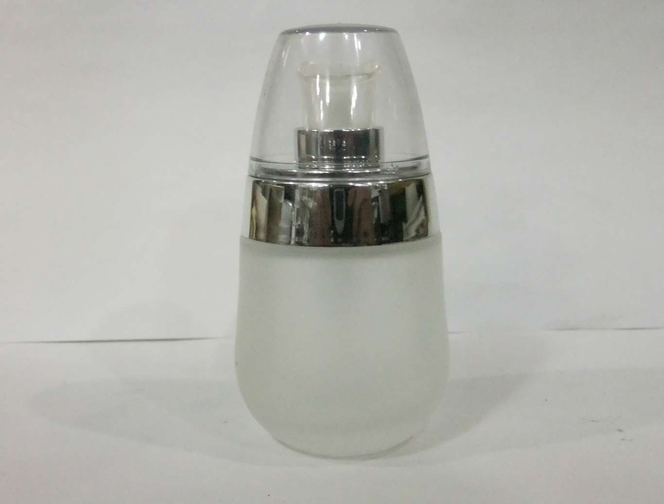 30ml glass lotion pump bottle