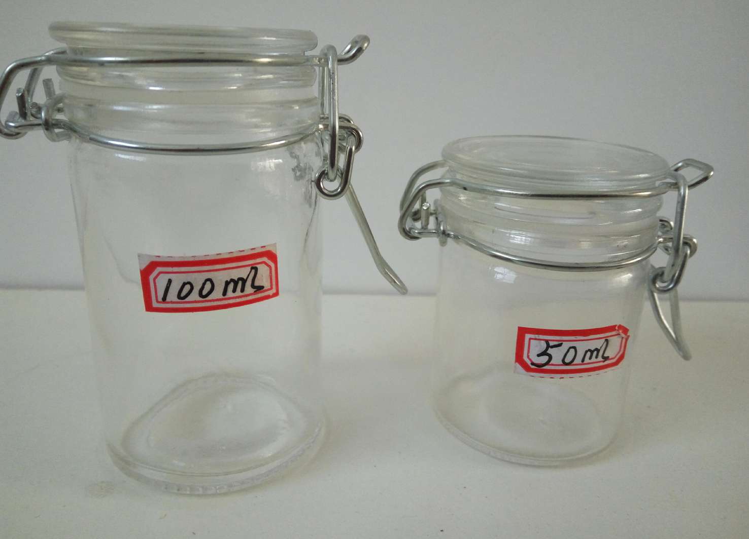 100ml glass storage jar with sealed clip lid