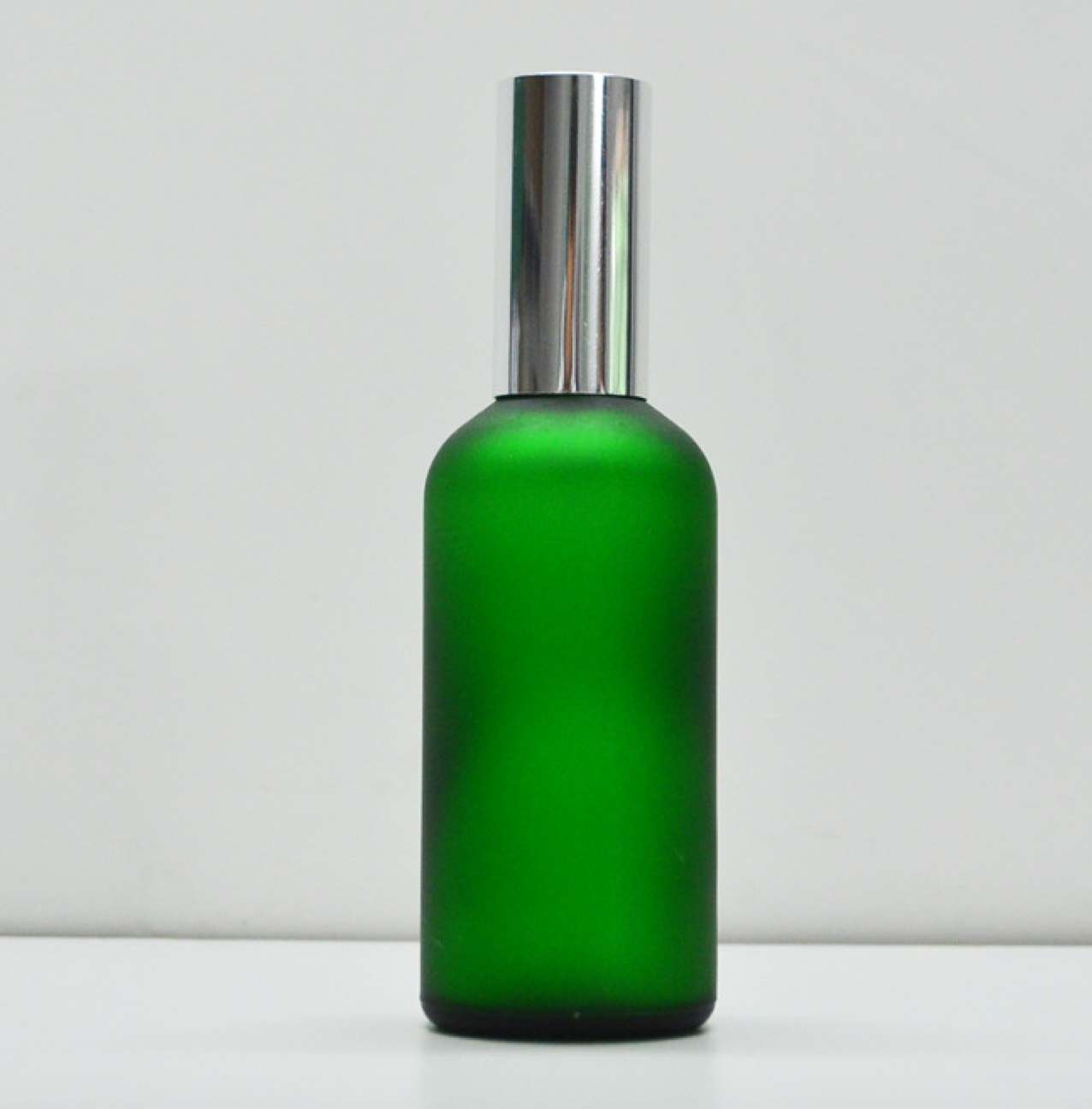 100ml green essential oil glass bottle