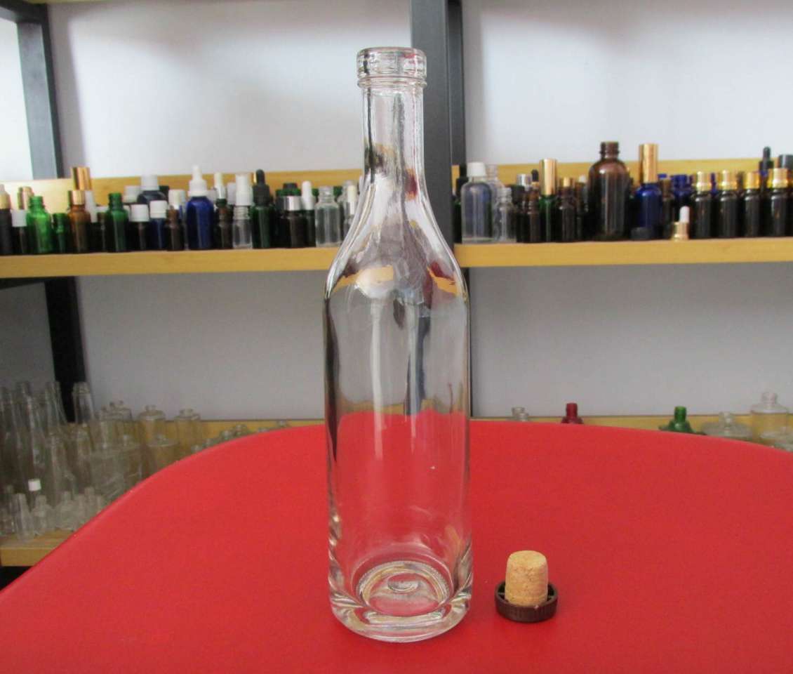 200ml Glass Liquor Bottle With Cork Cap