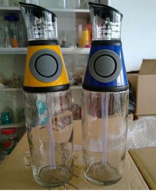 500ml Non drip Spout Glass Press and Measure Oil and Vinegar Dispenser