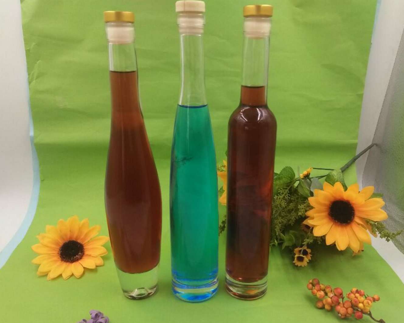 375ml frosted glass ice & fruit wine bottle