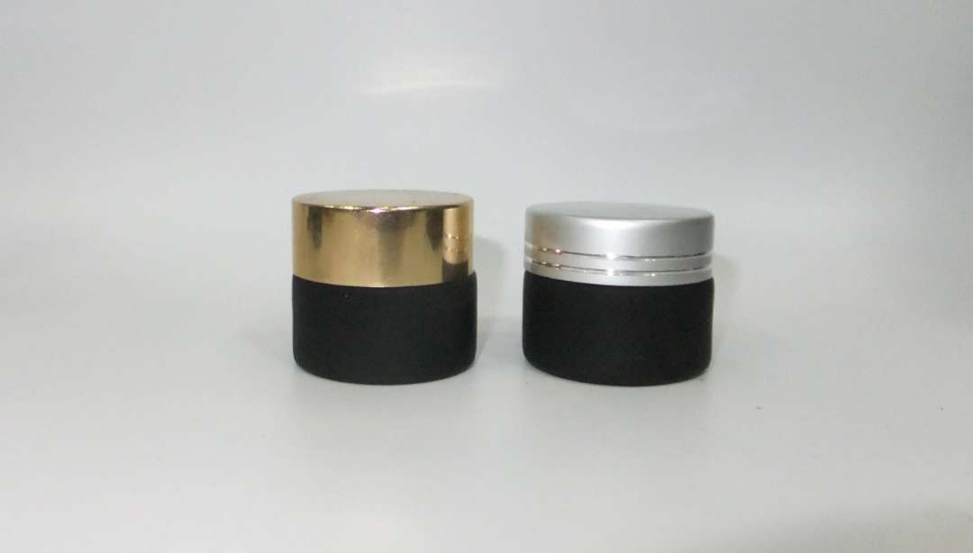 Best 10g small black eye cream glass jar with lid wholesale