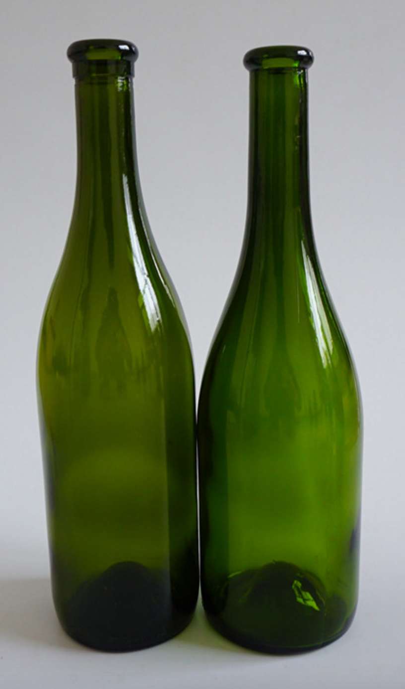750ml black/green/brown red wine glass bottle
