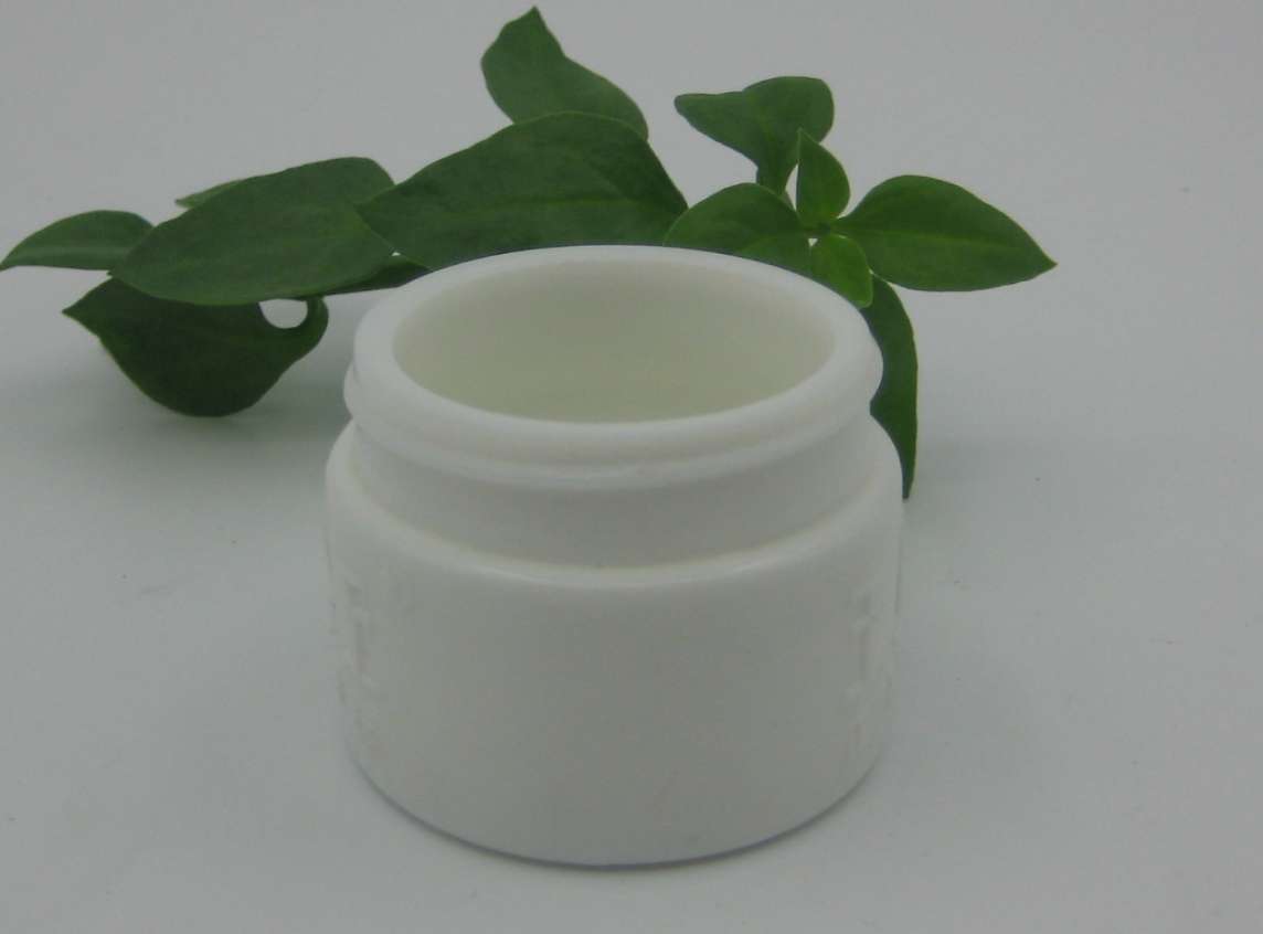 30ml opaque milky white color cosmetic jar
