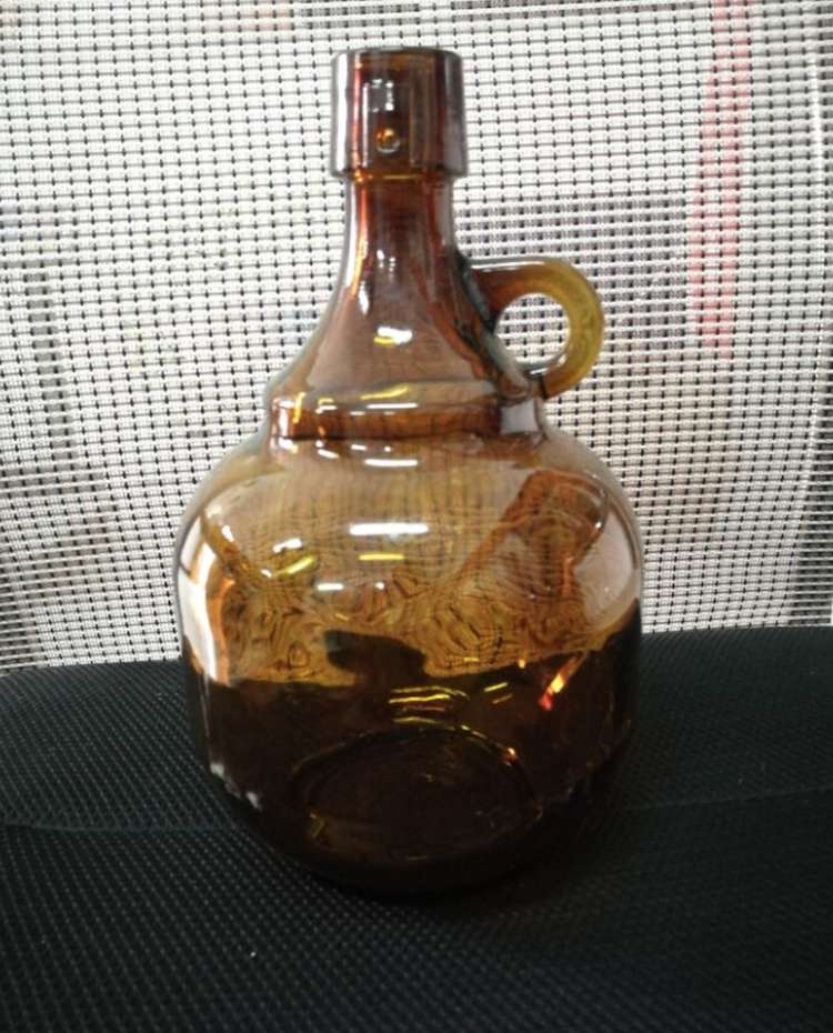 64oz 2L amber beer growler with swing top