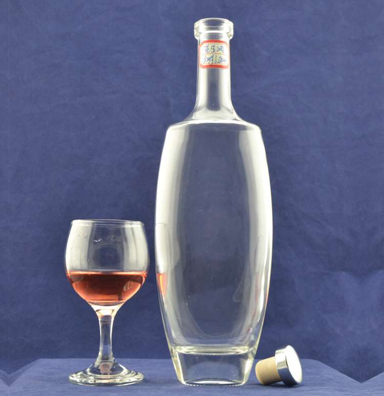 custom luxury 500ml vodka/liquor/spirits glass bottle