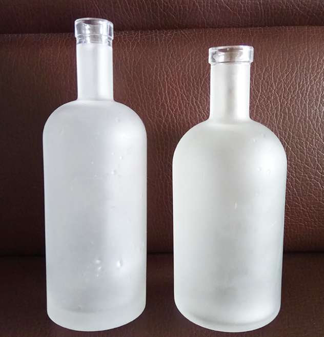 750ml frosted vodka glass bottle with cork