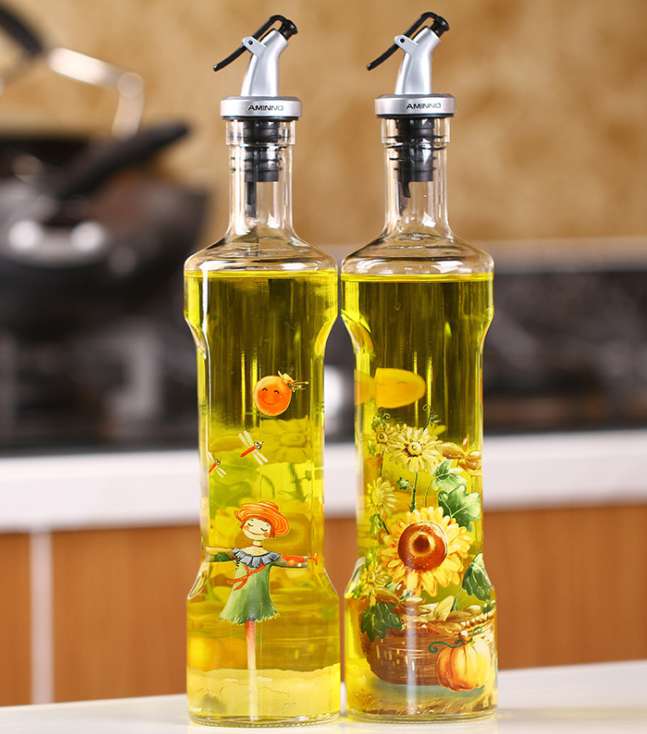 Olive oil glass bottle vinegar dispenser