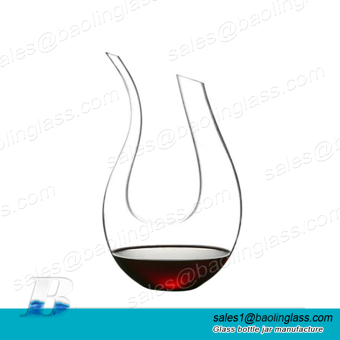 Luxurious Crystal Glass U-shaped Horn Wine Decanter |1500ml