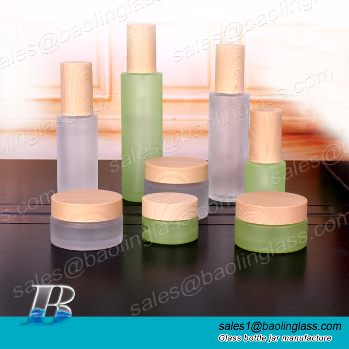 Luxury Cosmetic Bottle Set with PP Lid Cream Jar and Emulsion Pump Bottle Sets