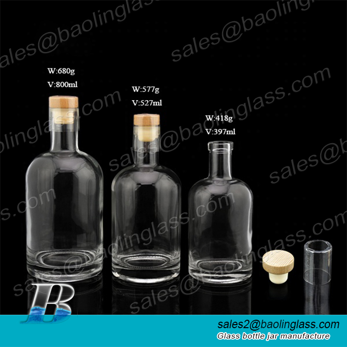 Custom 350ml 500ml 750ml sized liquor glass wine bottle with cork