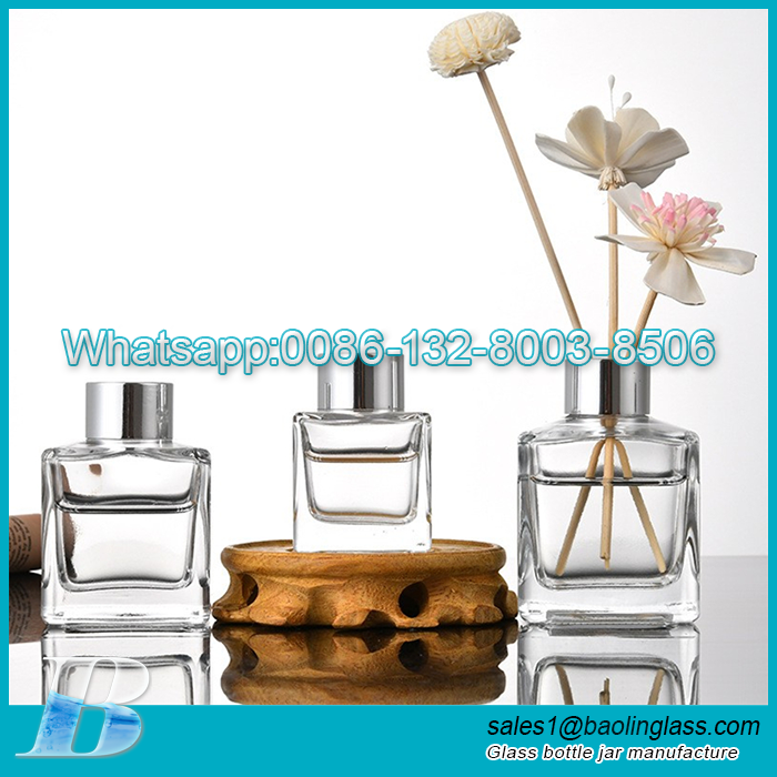 Popular Classic Design Square Glass Diffuser Bottle for Aromatherapy