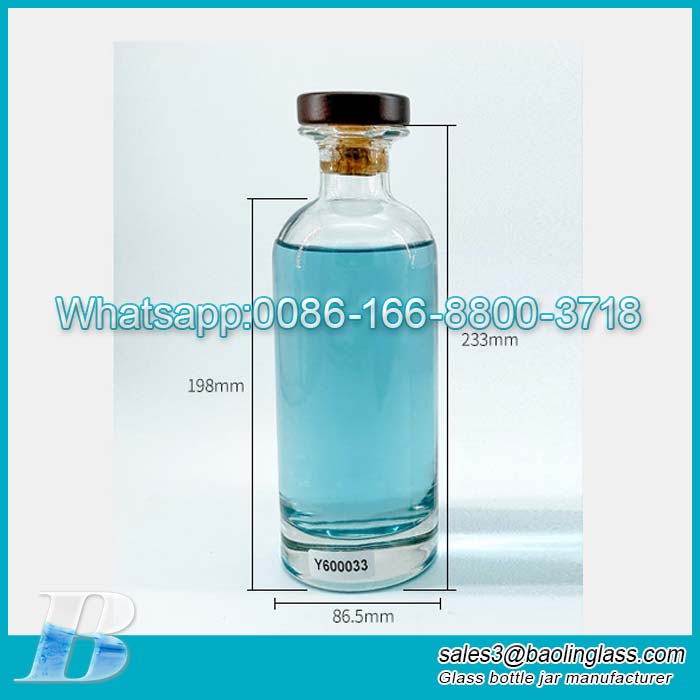 Manufacturers supply 700ml high-quality glass foreign wine bottles, transparent empty bottles, with corks, wooden caps, wine corks, printing