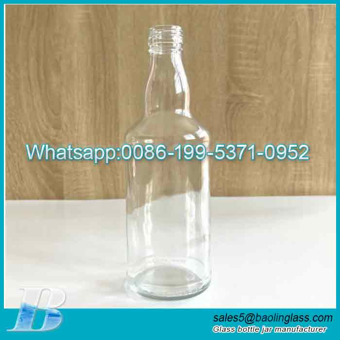 Custom 700ml 1000ml Whisky bottle glass for sale Manufacturer