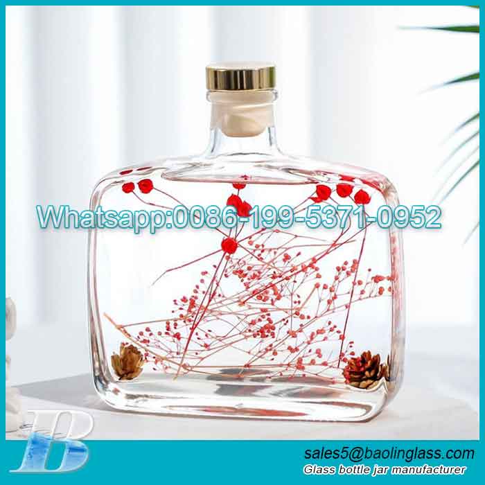 Wholesale 100ml 200ml Transparent Flat Square Glass Aromatherapy Reed Diffuser
