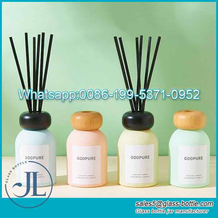 Custom 150ml Reed Diffuser Bottles with wood lid Wholesale supplier