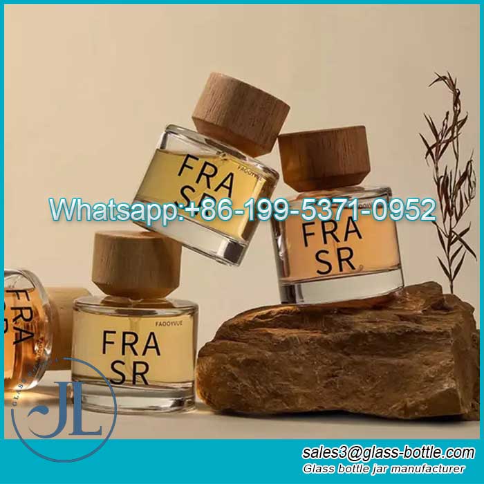 Custom bayonet empty perfume glass bottle with round wooden cap wholesale