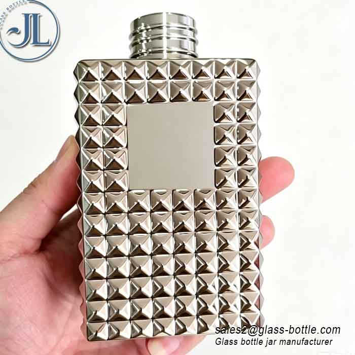 Engraved Diamond Cut Perfume Bottle with Electroplating